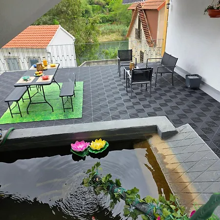Casa Da Ponte بيت للعطل Lombinha